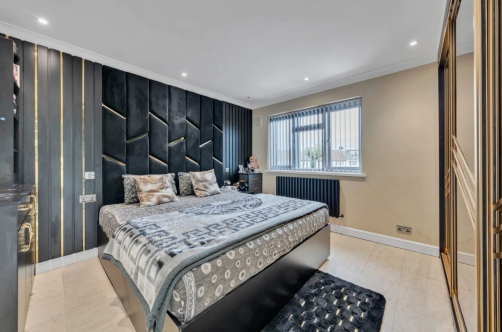 Wolsey Close, Southall
